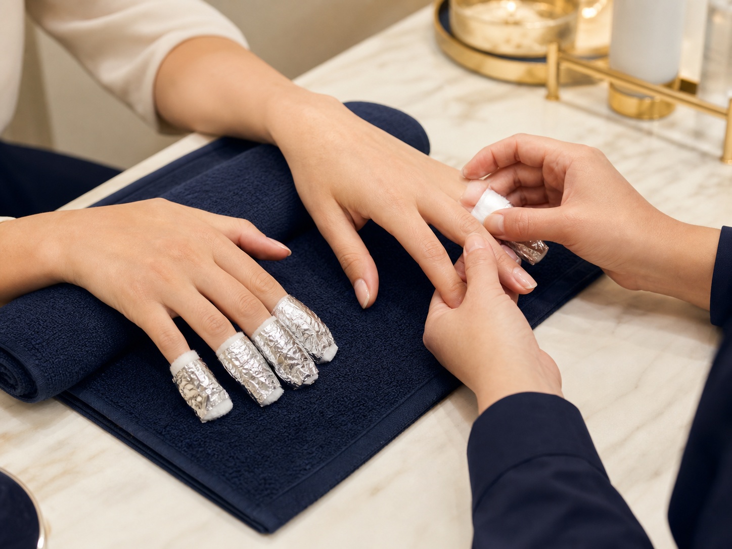 Schonende professionelle Ablösung einer Nagelmodellage